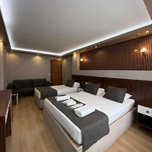 Hotel Ueskuedar